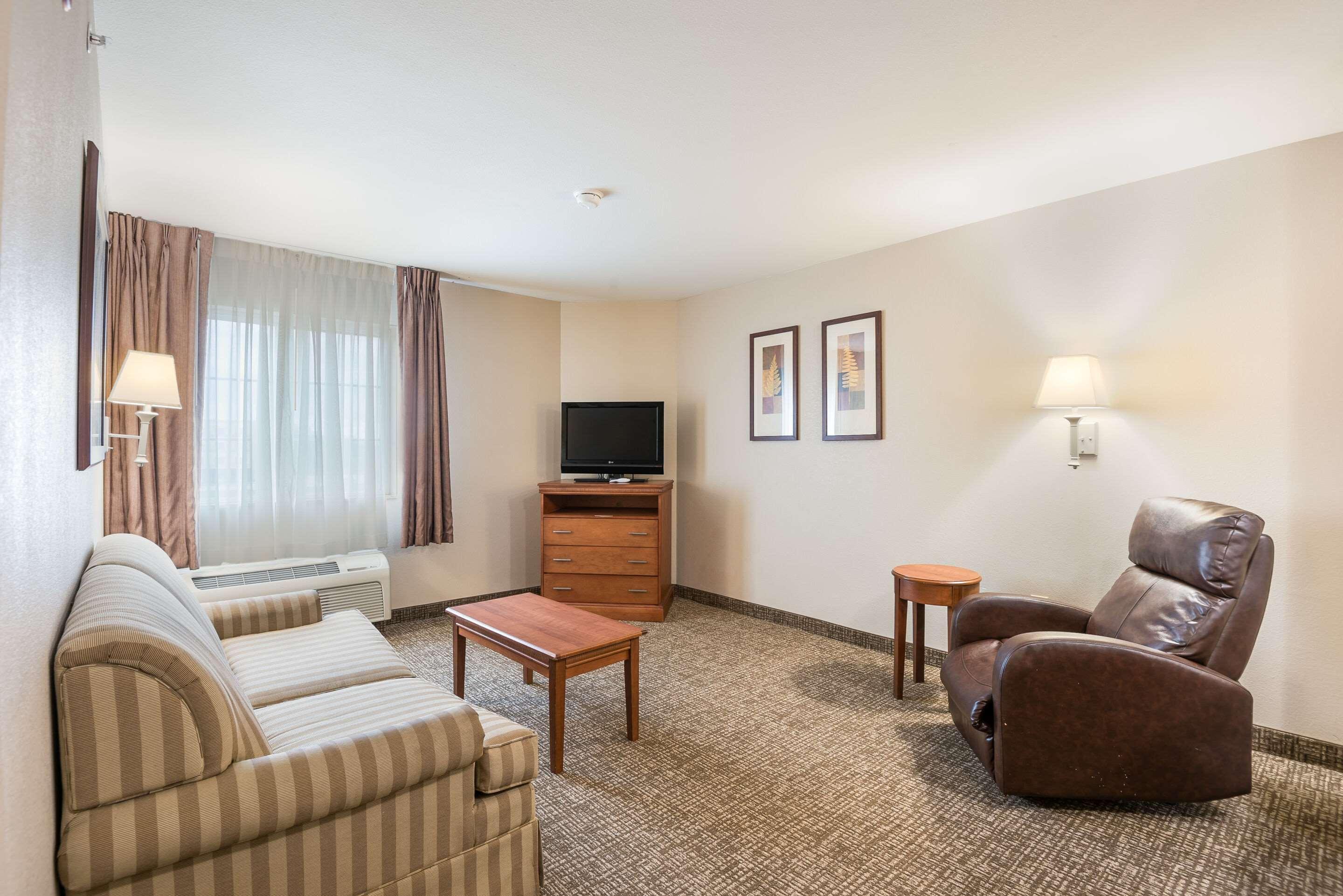 Suburban Extended Stay Hotel Waterloo - Cedar Falls - Cedar Valley Εξωτερικό φωτογραφία