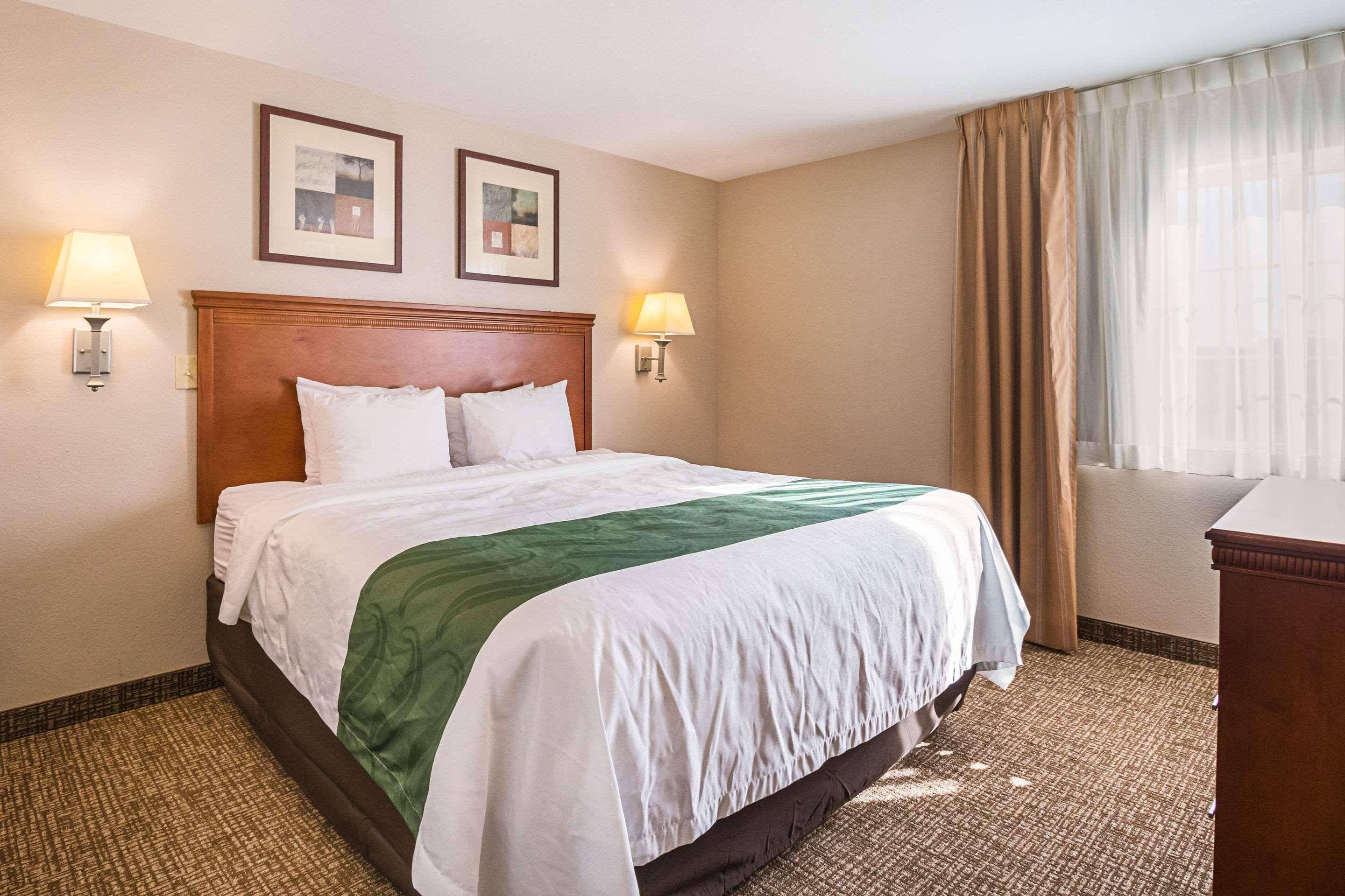 Suburban Extended Stay Hotel Waterloo - Cedar Falls - Cedar Valley Εξωτερικό φωτογραφία